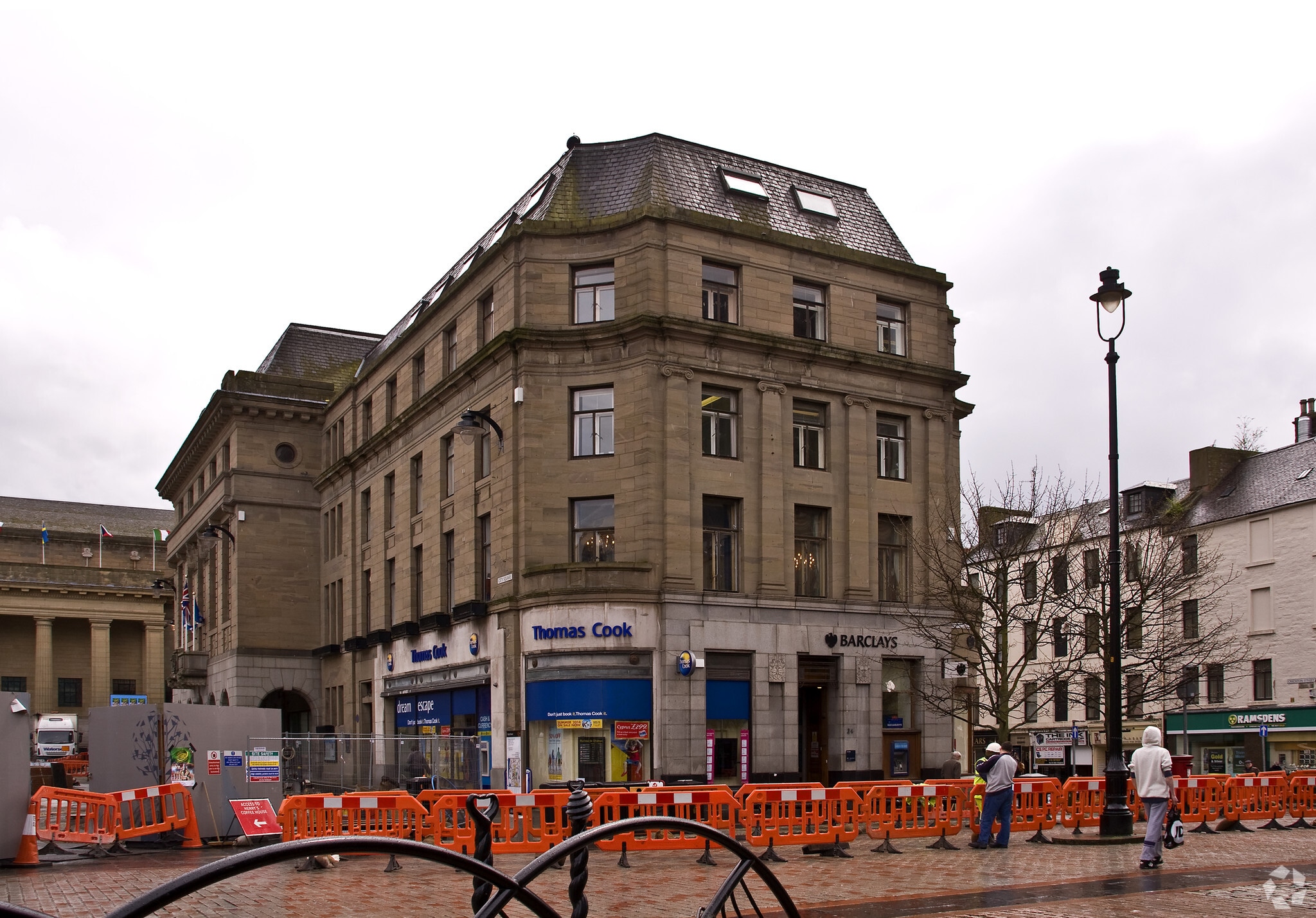 24 High St, Dundee to rent Primary Photo- Image 1 of 5