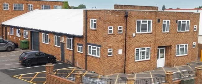 More details for 1 David Rd, Slough - Industrial to Rent