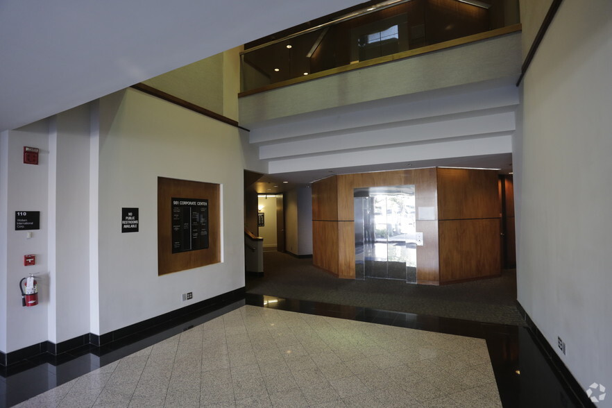 981 Corporate Center Dr, Pomona, CA for rent - Lobby - Image 3 of 3