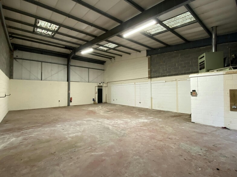 Duchess Pl, Rutherglen to rent - Building Photo - Image 2 of 5