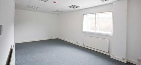 Airport Way, Luton to rent - Interior Photo - Image 3 of 5