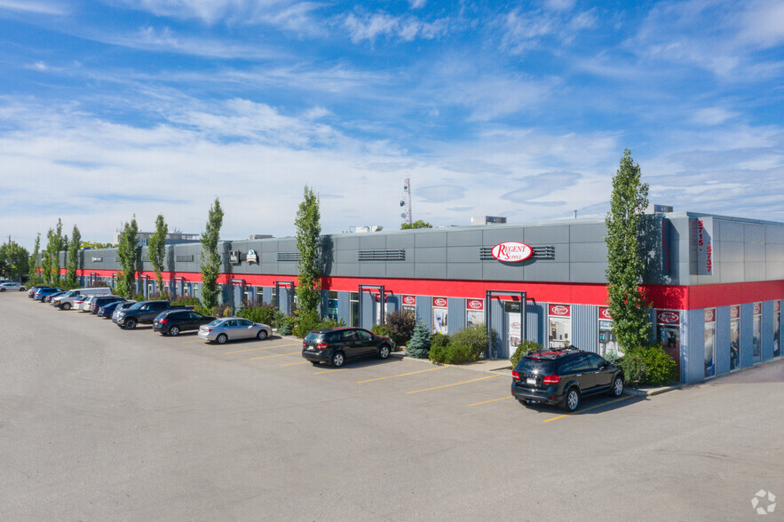 5715-5737 Burbank Cres SE, Calgary, AB for sale - Building Photo - Image 1 of 7