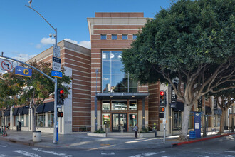 402 Santa Monica Blvd, Santa Monica, CA for rent Building Photo- Image 1 of 17