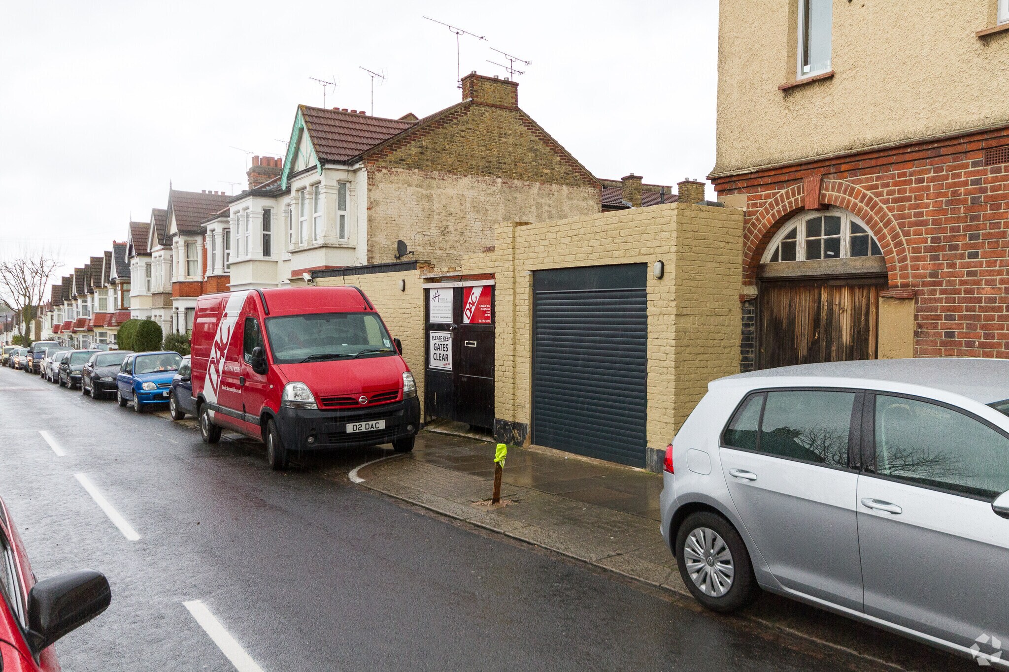 76 Hildaville Dr, Westcliff On Sea for sale Primary Photo- Image 1 of 1