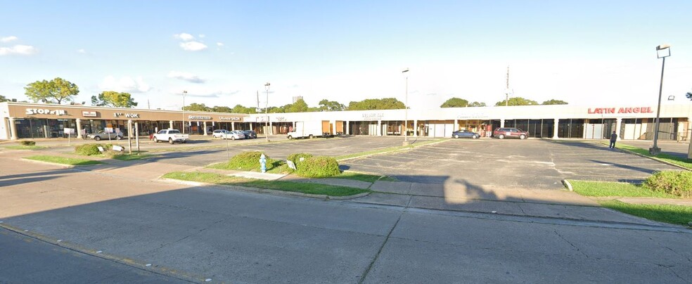 2633-2655 Winrock Blvd, Houston, TX for rent - Building Photo - Image 1 of 4