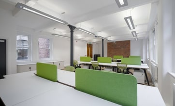 15 Bloom St, Manchester to rent Interior Photo- Image 1 of 3