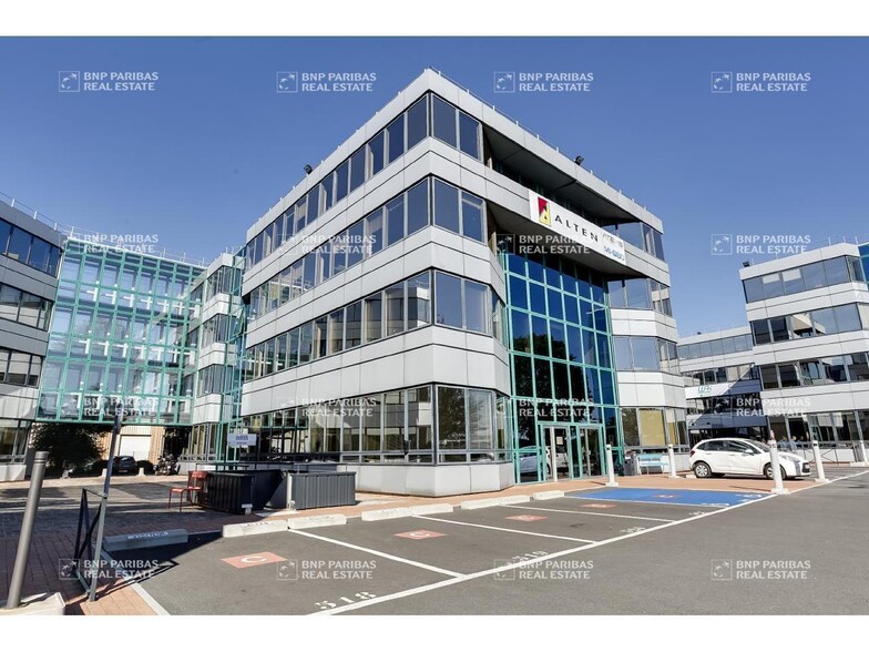 Office in Massy to rent - Building Photo - Image 3 of 6