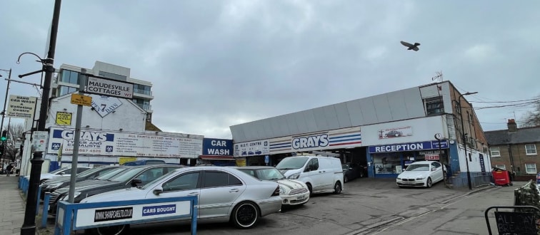 160-168 Uxbridge Rd, London for sale - Building Photo - Image 3 of 4
