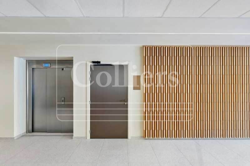 Office in Marseille for sale - Building Photo - Image 3 of 14