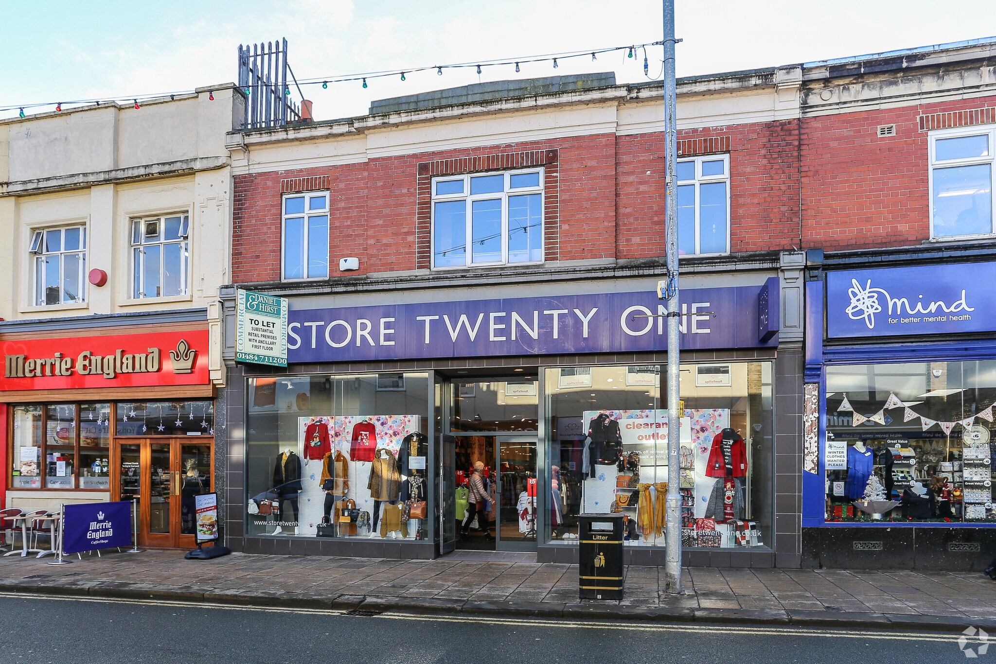 33 Commercial St, Brighouse for sale Primary Photo- Image 1 of 1