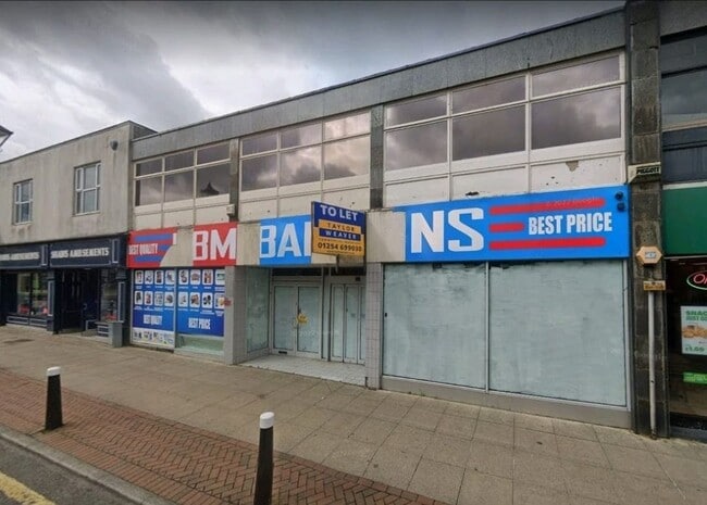 More details for 21 Union St, Accrington - Retail to Rent