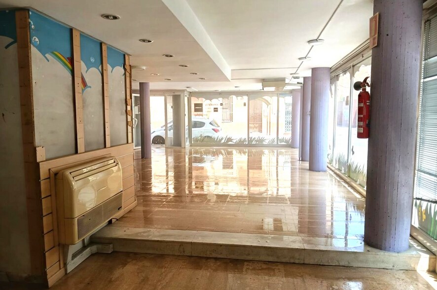 Carrer de Palaudàries, Granollers, Barcelona for sale - Building Photo - Image 2 of 4