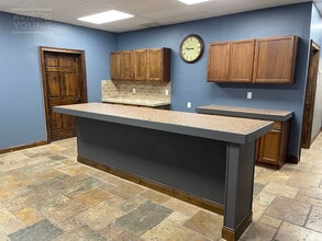 3712-3728 Vineland Rd, Orlando, FL to rent Interior Photo- Image 2 of 10