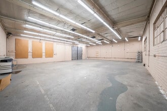 3858 Broadway Pl, Los Angeles, CA to rent Building Photo- Image 2 of 50