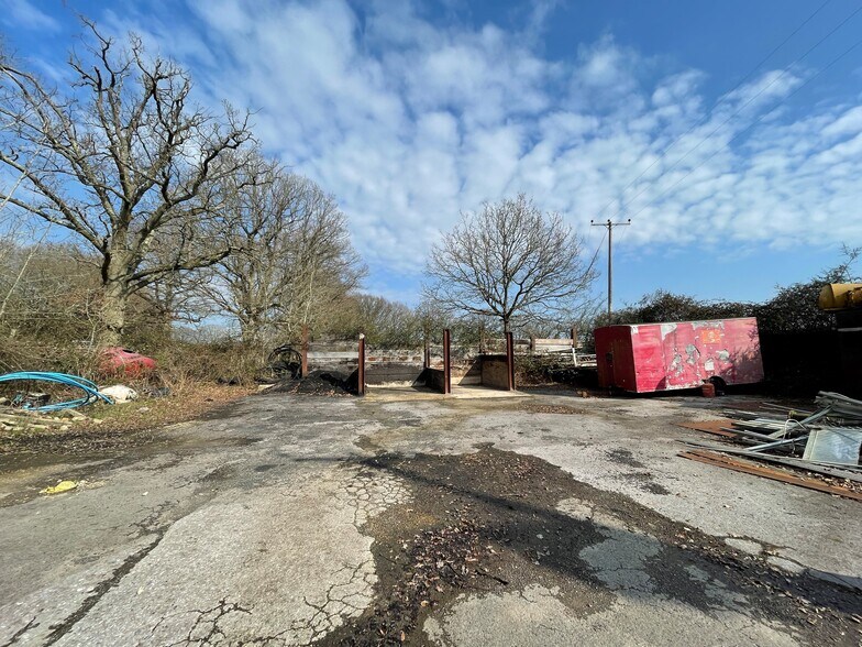 Billingshurst Road, Billingshurst for rent - Building Photo - Image 1 of 6