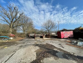 Billingshurst Road, Billingshurst for rent Building Photo- Image 1 of 7