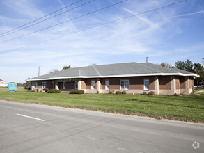 330 N Wyckles St, Decatur, IL for sale Primary Photo- Image 1 of 1