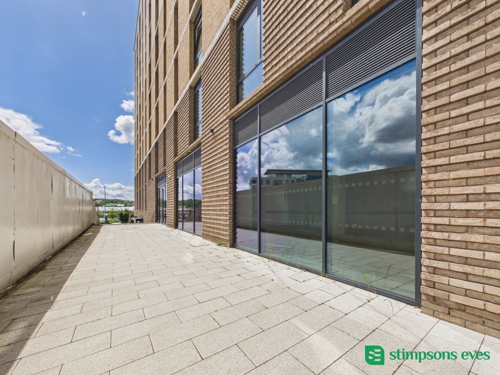 Kimpton Rd, Luton to rent Building Photo- Image 1 of 10