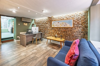 9 Church St, Holt to rent Interior Photo- Image 2 of 5