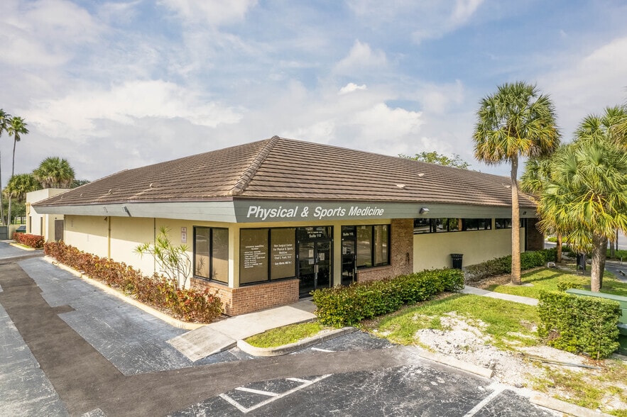 6710 W Sunrise Blvd, Plantation, FL for rent - Primary Photo - Image 2 of 4