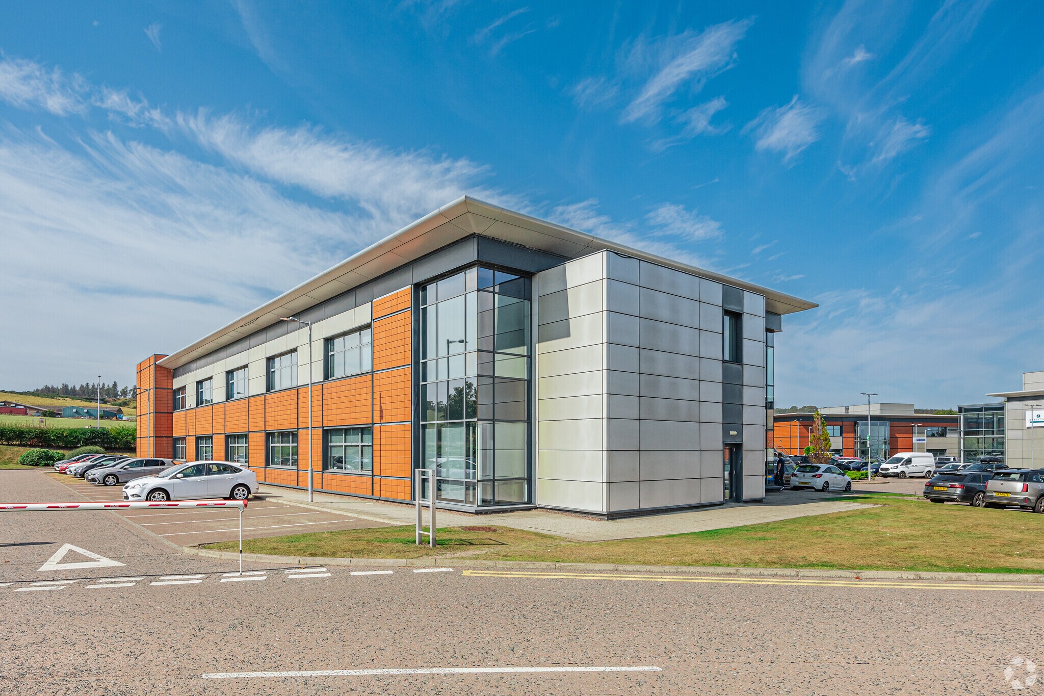 Dyce Dr, Aberdeen to rent Primary Photo- Image 1 of 4