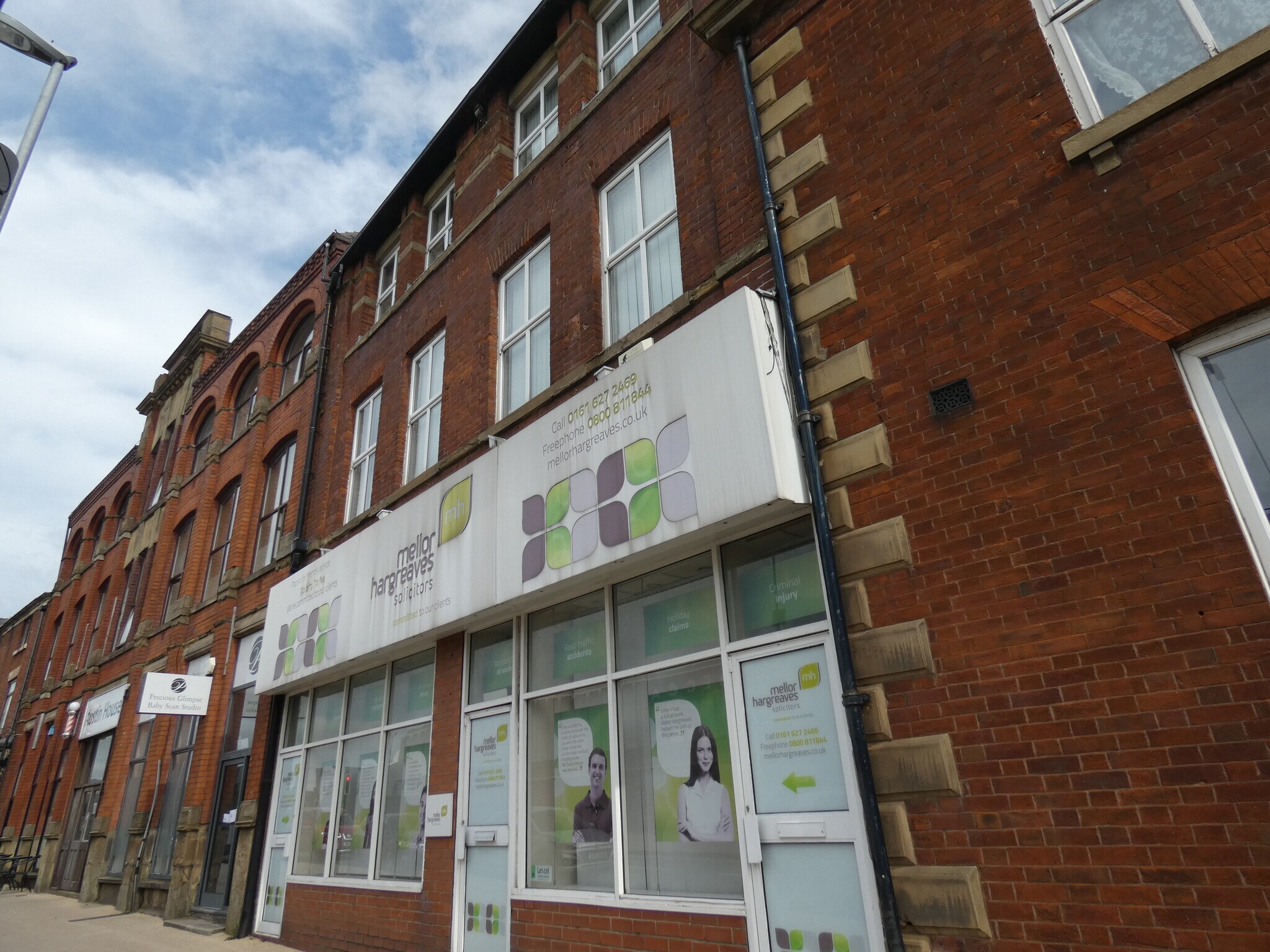 11 King St, Oldham for sale Primary Photo- Image 1 of 1