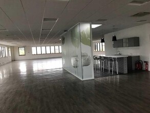 21 Rue Albert Calmette, Jouy-en-Josas to rent Interior Photo- Image 2 of 6