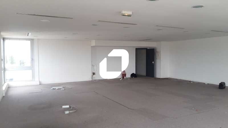 Office in Garges-lès-Gonesse to rent - Interior Photo - Image 3 of 36