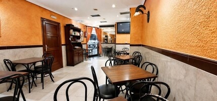 Retail in Madrid, Madrid to rent Interior Photo- Image 1 of 11