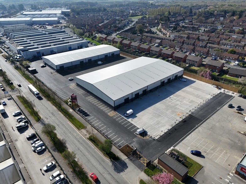 Huyton Trade Park, Liverpool to rent - Building Photo - Image 2 of 37