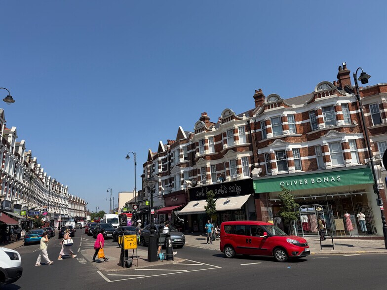 376 Muswell Hill Broadway, London to rent - Building Photo - Image 2 of 2