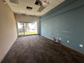 625 Montana Ave, Santa Monica, CA to rent Building Photo- Image 1 of 3