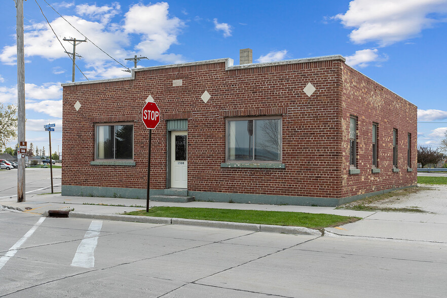 1500 Jefferson St, Two Rivers, WI for sale - Building Photo - Image 1 of 10