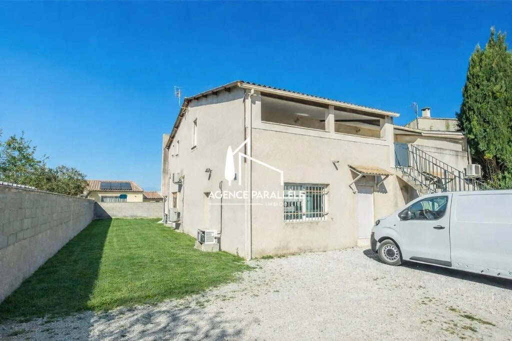 Location Local d'activités 160 m² - Photo 1