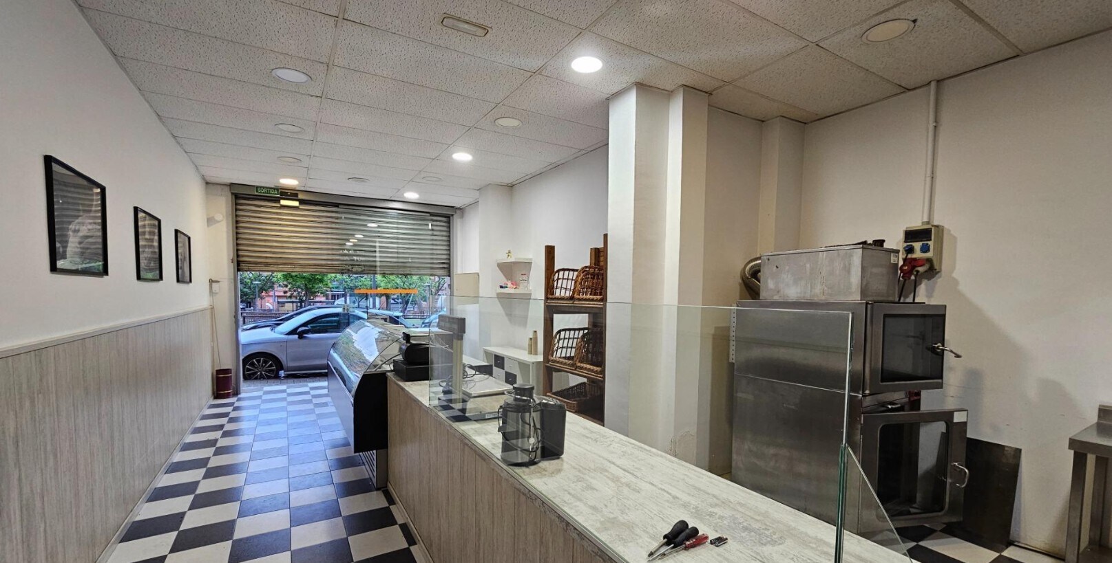 Retail in Sabadell, Barcelona to rent Interior Photo- Image 1 of 2