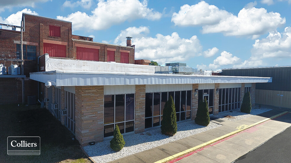 501 N Lincoln St, Siloam Springs, AR for rent - Building Photo - Image 1 of 7