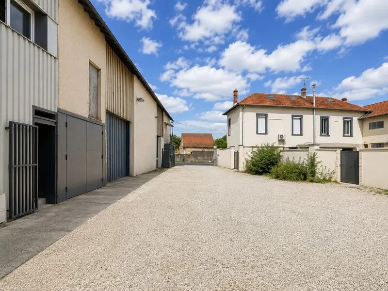 Vente Entrepôt 277 m² - Photo 1