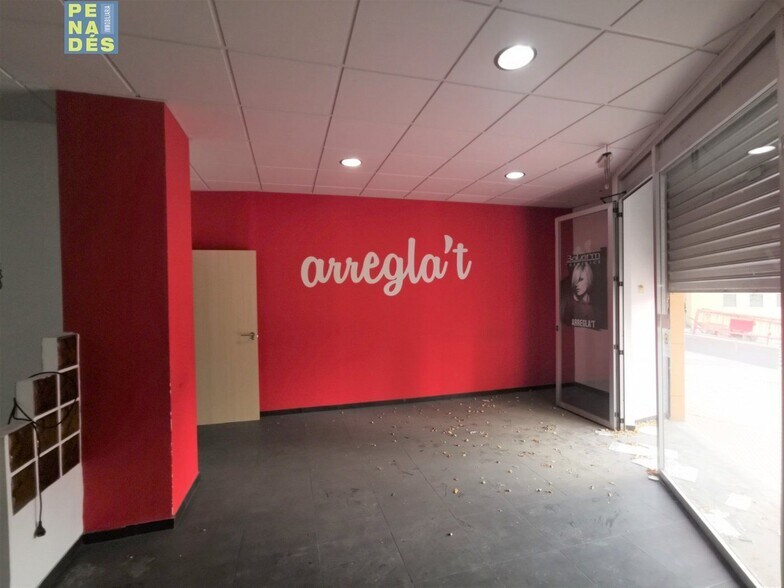 Retail in València to rent - Building Photo - Image 1 of 7