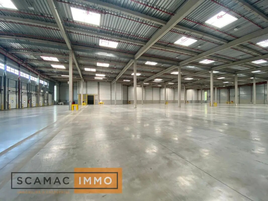 Industrial in Moissy-Cramayel to rent Interior Photo- Image 1 of 8