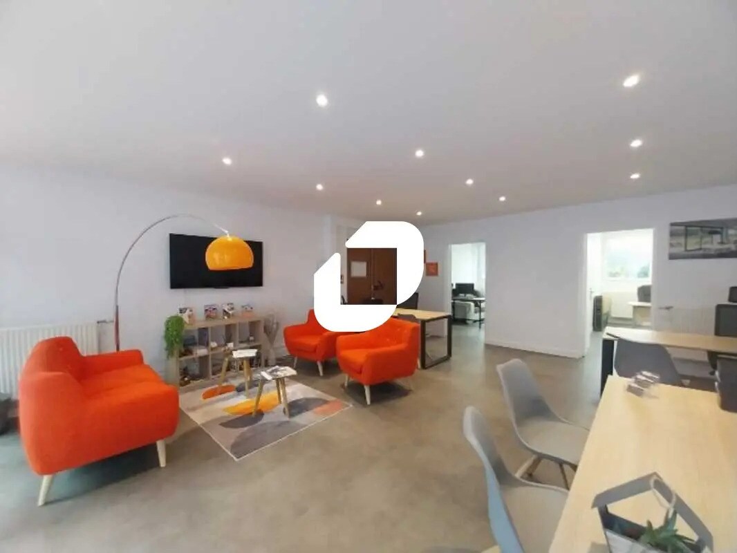 5-7 Allée Du Bourbonnais, Maurepas to rent Interior Photo- Image 1 of 10