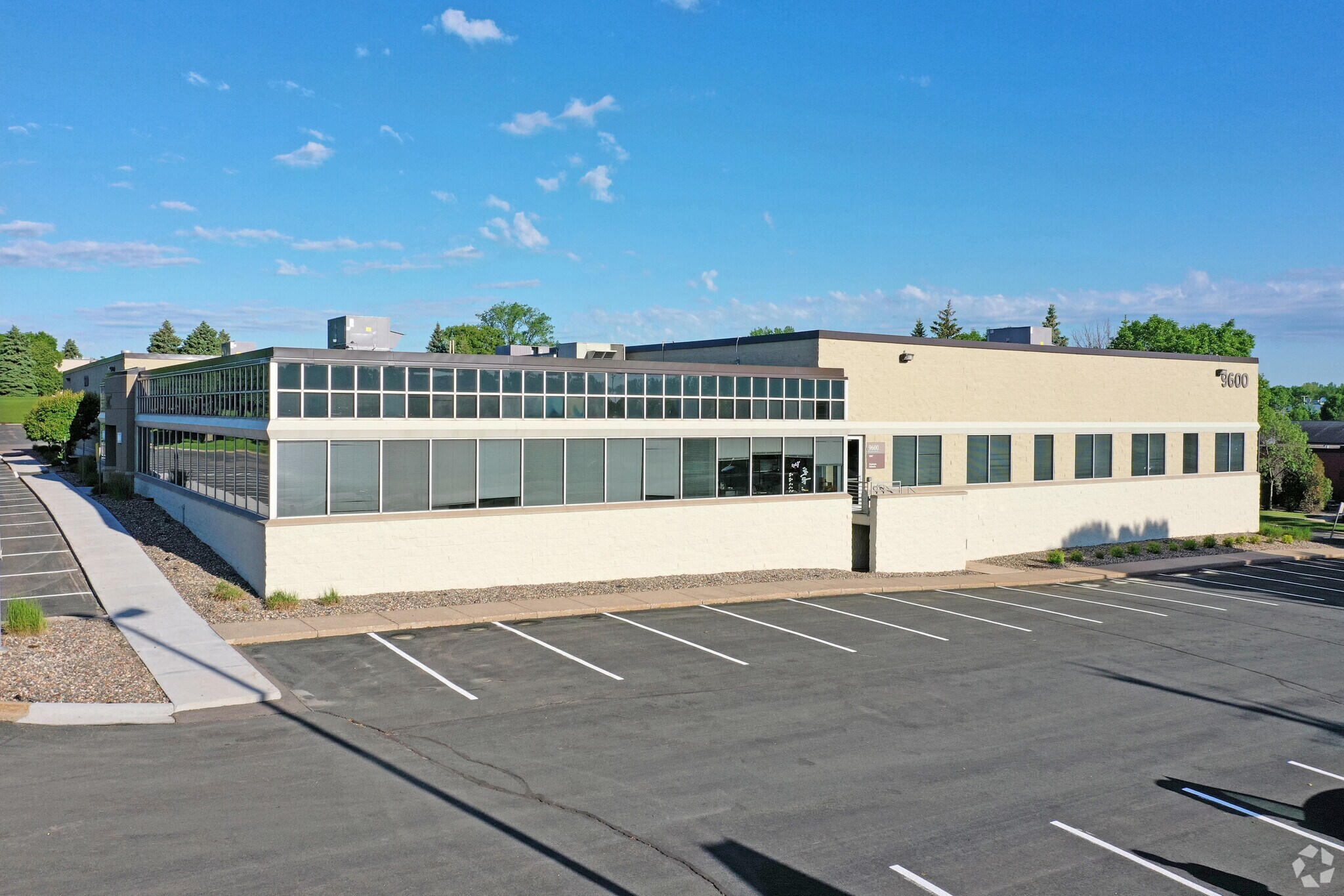 9600 54th Ave N, Plymouth, MN for sale Primary Photo- Image 1 of 1