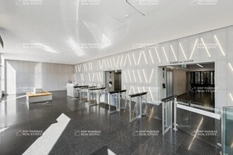 Office in Marseille to rent Building Photo- Image 1 of 20