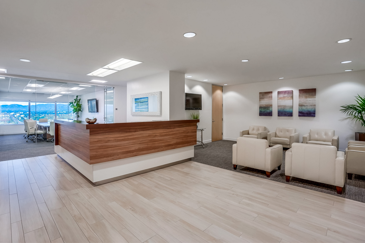 15303 Ventura Blvd, Sherman Oaks, CA for rent Lobby- Image 1 of 8