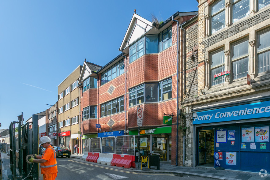 31 Taff St, Pontypridd for rent - Primary Photo - Image 1 of 3