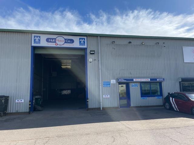 122 Stoneferry Rd, Hull to rent Building Photo- Image 1 of 2