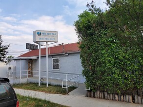 18528 Gault St, Reseda, CA for rent Building Photo- Image 1 of 9