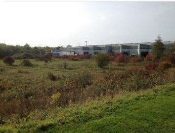 Kingsway, Bridgend to rent Primary Photo- Image 1 of 2