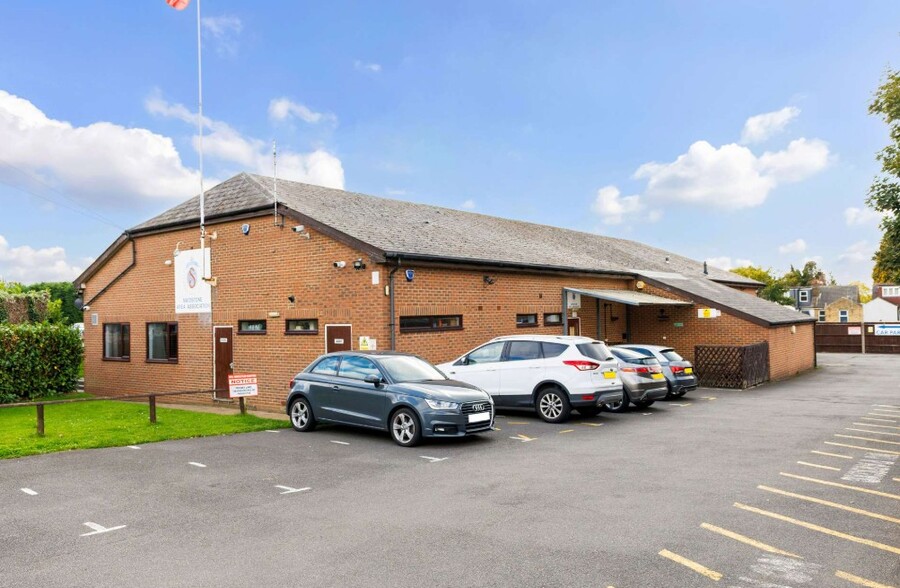 6 Park Av, Maidstone to rent - Building Photo - Image 3 of 4