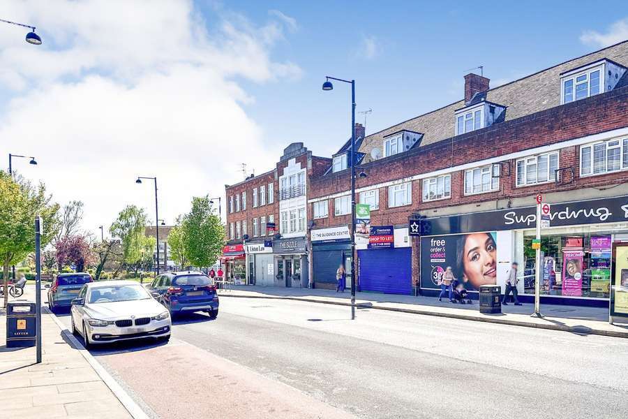 100 Victoria Rd, Ruislip for sale Building Photo- Image 1 of 4