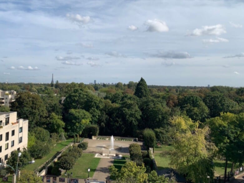 Office in Suresnes to rent - Building Photo - Image 2 of 4